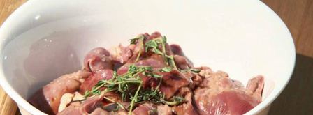 куриная печенка с соусом из глинтвейна. Шаг 3