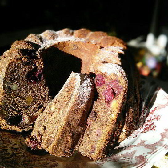 Рецепт шоколадного гугельхупфа с вишней на глинтвейне