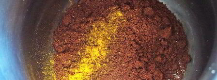 кофе с молоком и яичным ликером. Шаг 3