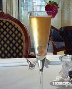 Коктейль с игристым вином