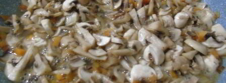 грибное соте с вином и горгонзолой. Шаг 4