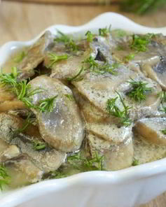 Грибы с вином и сметаной