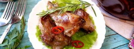 кролик с вином и пряными травами в духовке. Шаг 15