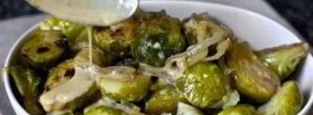 тушеная брюссельская капуста с вином и луком. Шаг 6