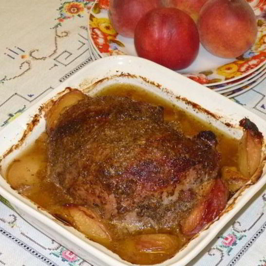 Рецепт запеченной телятины с вином и персиками