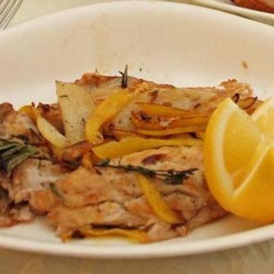 Рецепт морской рыбы фламбе с виски и грушей