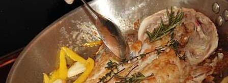 морская рыба фламбе с виски и грушей. Шаг 11