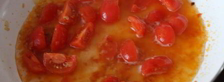 паста с водкой, семгой и помидорками черри. Шаг 6