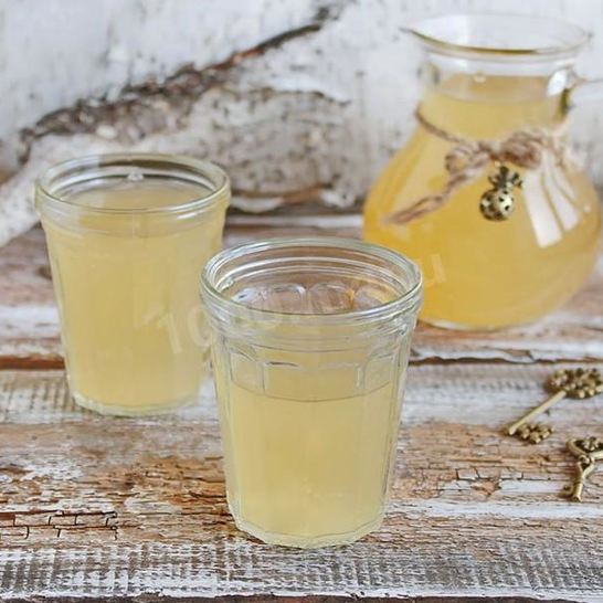 Рецепт кваса из березового сока с изюмом коричневым сахаром и хлебом