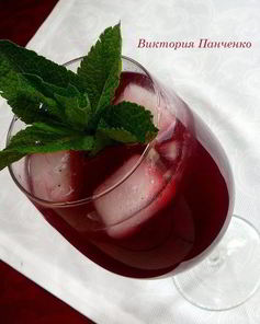 Лимонад из черной смородины