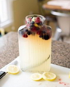 Ванильно-ягодный лимонад