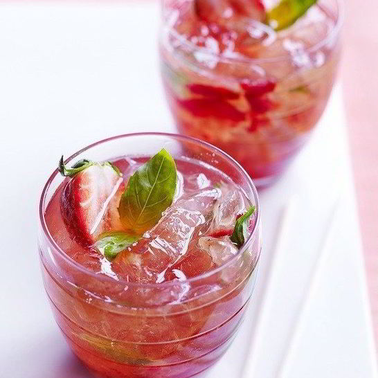 Рецепт безалкогольного клубничного мохито