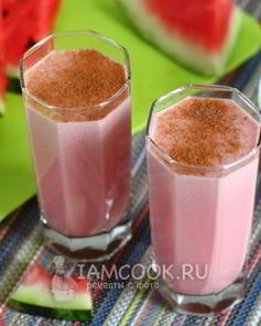 Коктейль из арбуза и молока