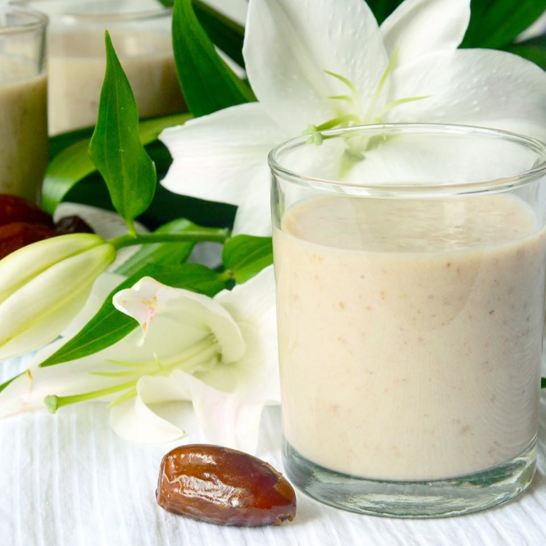 Рецепт молочного коктейля с финиками