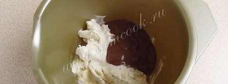 молочный коктейль с коньяком и шоколадным пудингом. Шаг 5