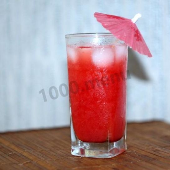 Рецепт морса из замороженных ягод клубники и красной смородины