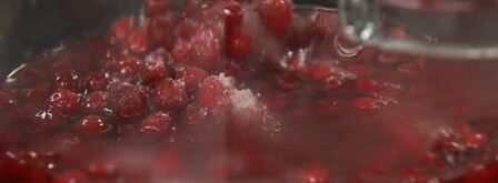 ленивые апельсиновые вареники с брусничным соусом и апельсиновым смузи. Шаг 3