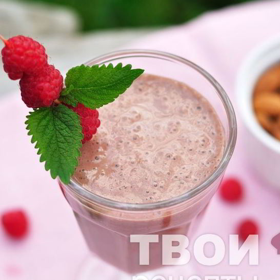 Рецепт шоколадна-малинового смузи для взрослых