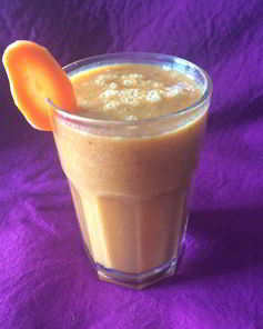 Смузи из ананаса и инжира