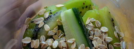 зеленый смузи с киви и огурцом. Шаг 3