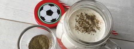 томатный сок с зеленой гречкой, сельдереем и сметаной. Шаг 14