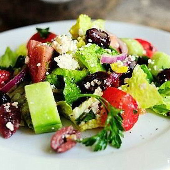 Рецепт греческого салата с базиликом