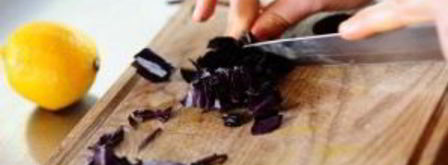 греческий салат с базиликом. Шаг 6