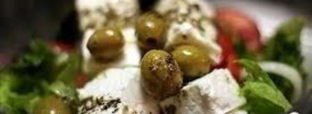 салат греческий с оливками. Шаг 10