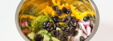 салат греческий с сыром фета. Шаг 6