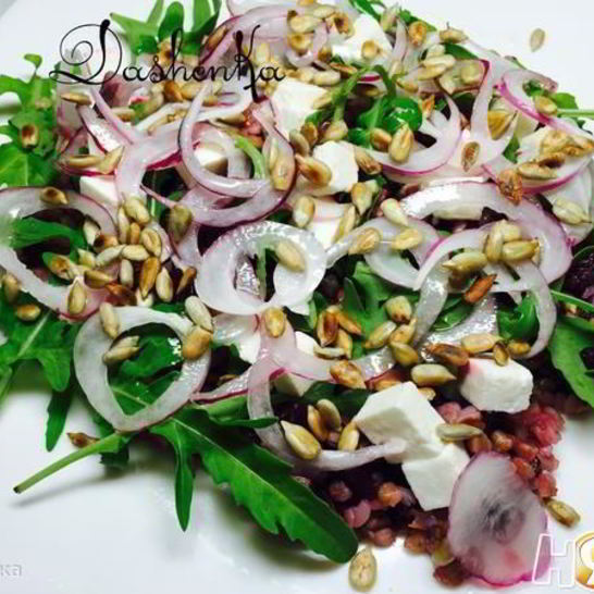 Рецепт салата из гречки со свеклой и брынзой