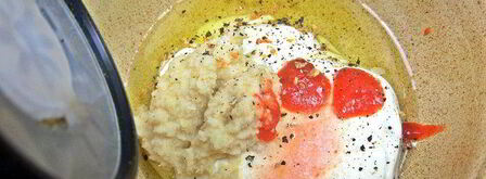 теплый салат из гречки с колбасками и сыром. Шаг 13