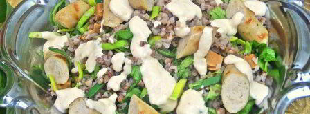 теплый салат из гречки с колбасками и сыром. Шаг 14