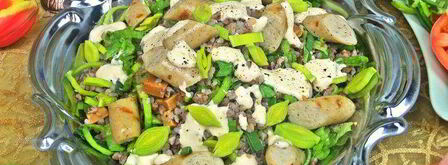 теплый салат из гречки с колбасками и сыром. Шаг 15