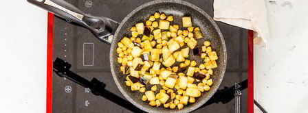 теплый салат с гречкой и нутом. Шаг 4