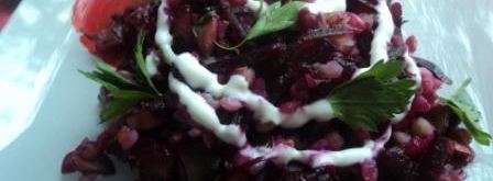 теплый салат с гречкой, свеклой и грибами. Шаг 7