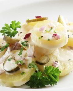 Картофельный салат с грецкими орехами и эстрагоном