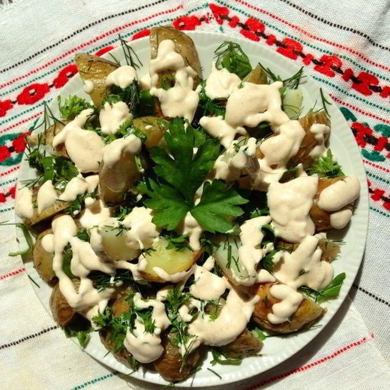 Рецепт картофельного салата с заправкой из феты