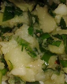 Картофельный салат со шпинатом