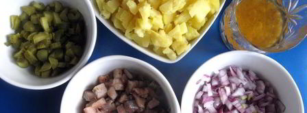 немецкий картофельный салат с сельдью. Шаг 3