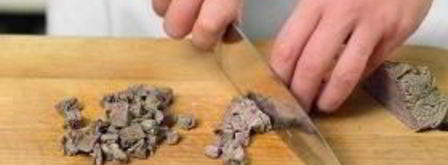 салат из картофеля с сельдью и телятиной. Шаг 3