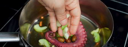 теплый салат с картофелем и осьминогом. Шаг 6