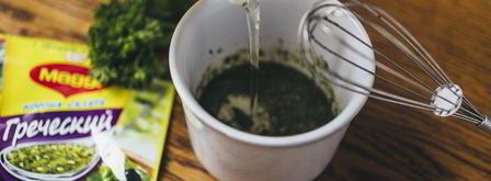 теплый салат с молодым картофелем и хрустящим беконом. Шаг 11