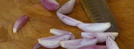 лионский салат с карамелизированным луком и орехами. Шаг 8