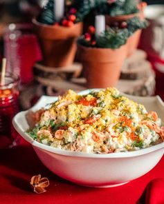 Оливье с раковыми шейками