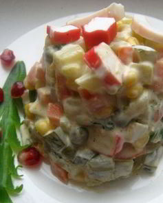 Салат Оливье с крабовыми палочками