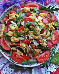 Праздничный салат с пастой