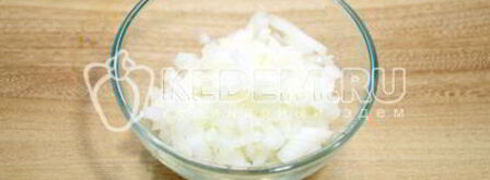 классический салат мимоза. Шаг 3