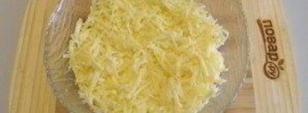 салат мимоза новогодний. Шаг 4