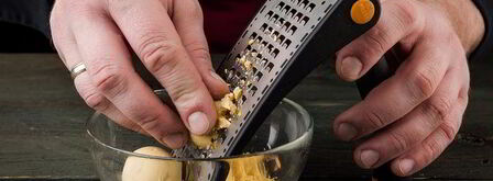 салат мимоза оригинальная. Шаг 5