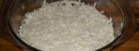 салат мимоза с сайрой. Шаг 6